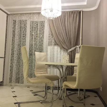Cozy Three Bedroom Минск
