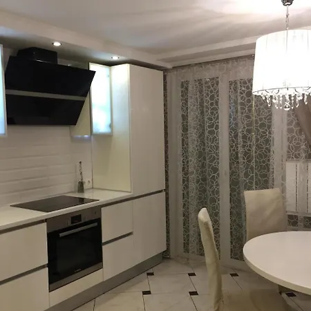 Cozy Three Bedroom Апартаменты *